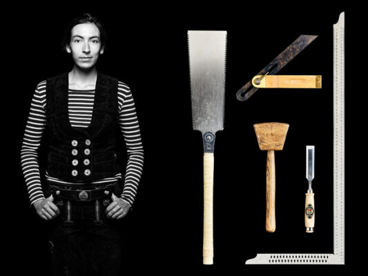 ZIMMERIN, FOTOPROJEKT JUNGE WILDE ALTES HANDWERK, HANDWERKER, PORTRAITSERIE SW, HANDWERKSKAMMER FREIBURG, VERNISSAGE