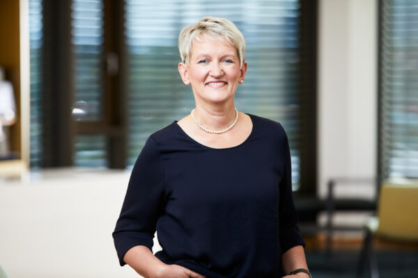 MEIKO, BUSINESSPORTRAITS, HEADSHOT, MITARBEITERPORTRAIT, GESCHÄFTSFÜHRERPORTRAIT