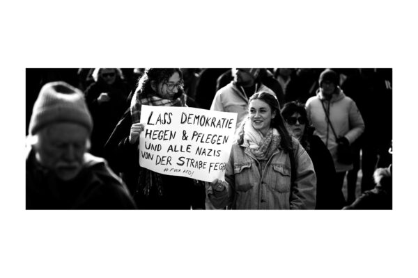 DEMO OFFENBURG, DEMONSTRATION, DEMOKRATIE, DEMOKRATIE BRAUCHT DICH