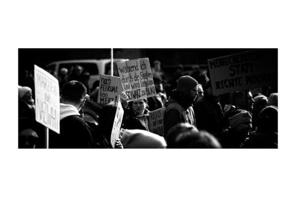 DEMO OFFENBURG, DEMONSTRATION, DEMOKRATIE, DEMOKRATIE BRAUCHT DICH