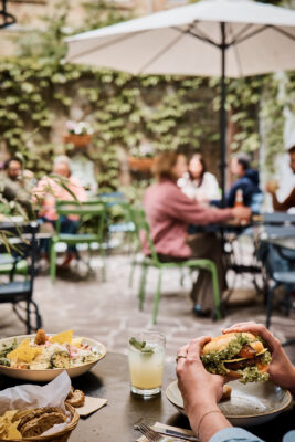 Atmosphäre und Details veganes Restaurant My Heart Beats Vegan Karlsruhe